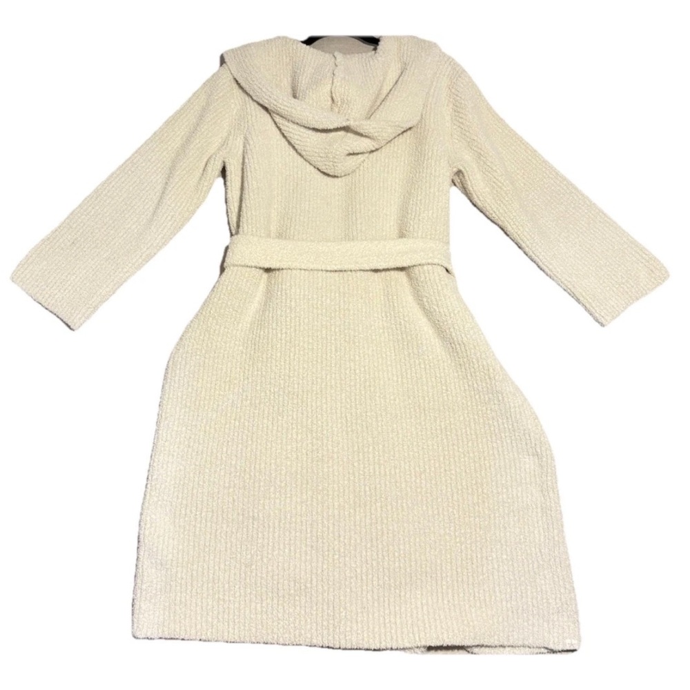 Barefoot dreams Robe Size 1 Cream/Ivory Hood Long Sleeves - Picture 2 of 8